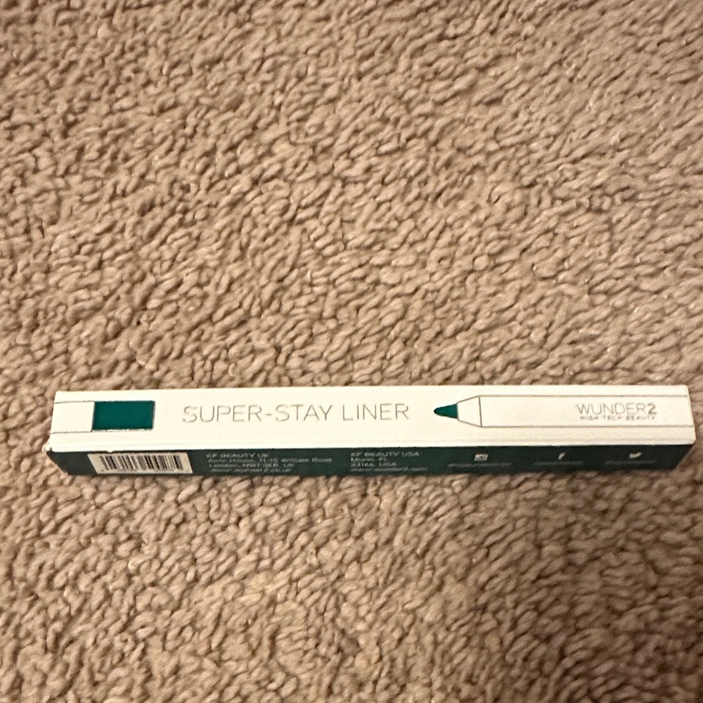 NWOT Wunder2 Super-Stay Liner in Green